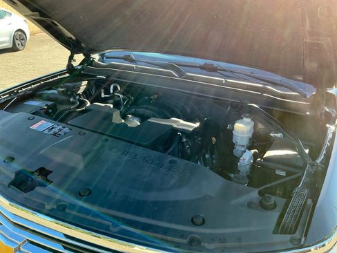 Used 2019 Chevrolet Suburban Premier image 23