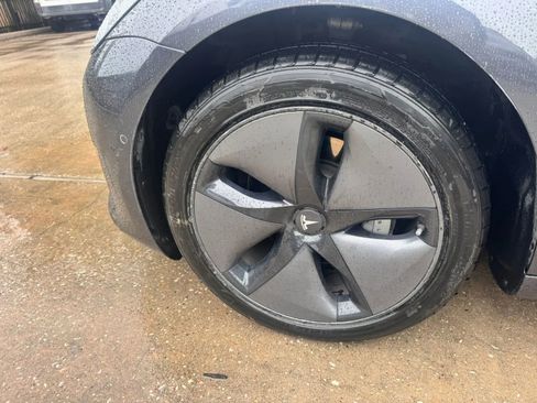 Used 2018 Tesla Model 3 Mid Range RWD image 7