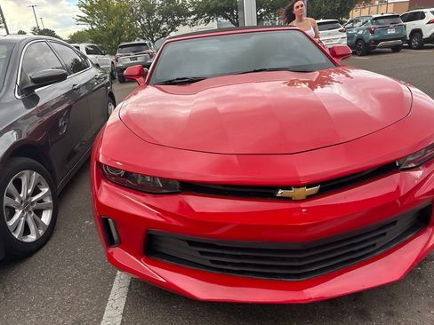 Used 2018 Chevrolet Camaro LT RWD image 5