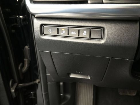 Used 2022 Kia Telluride LX FWD image 35
