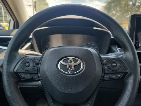 Used 2023 Toyota Corolla LE w/ LE Convenience Package FWD image 10