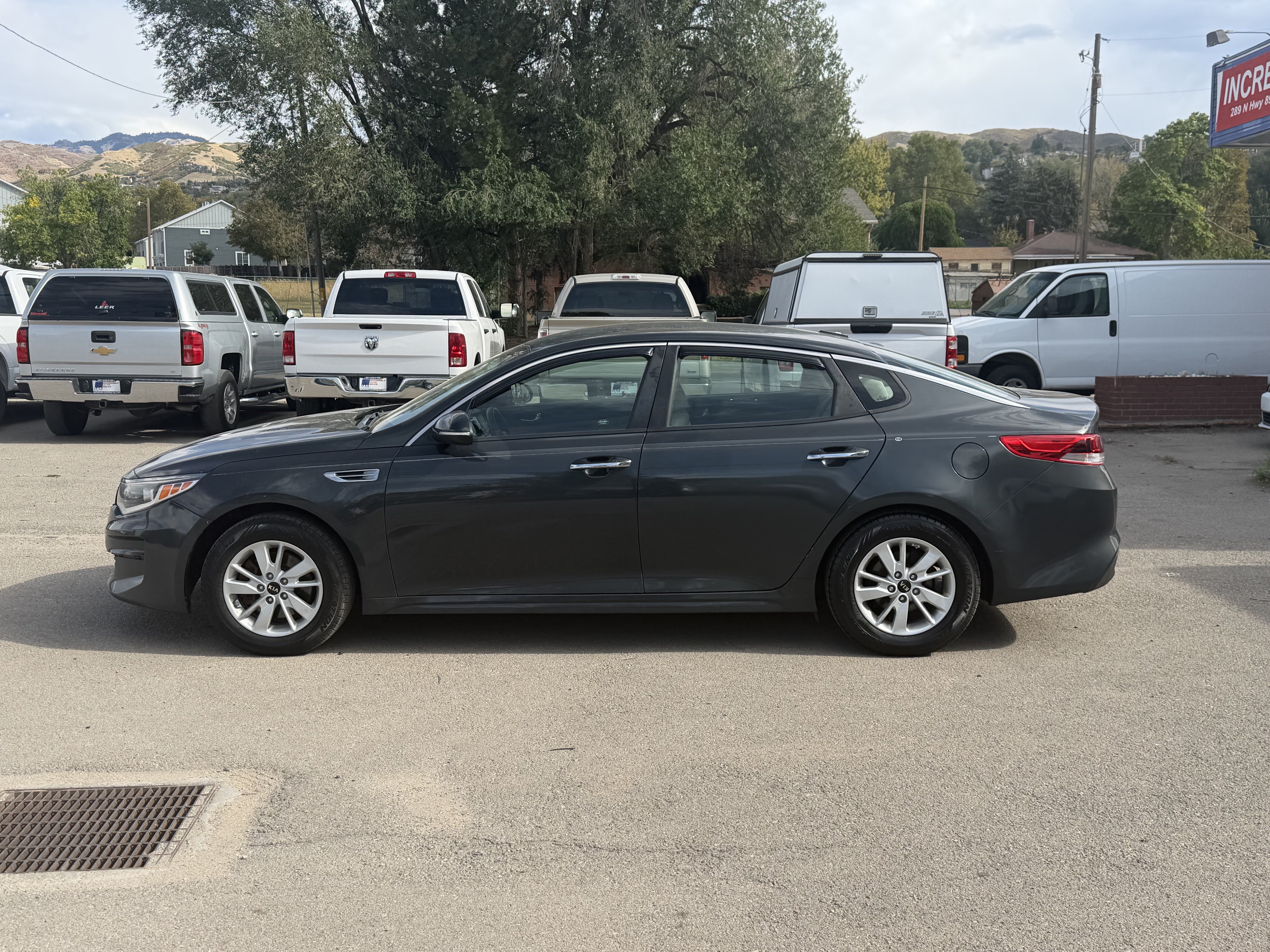 Used 2016 Kia Optima LX FWD image 3