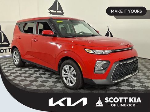 Certified 2022 Kia Soul LX FWD image 1
