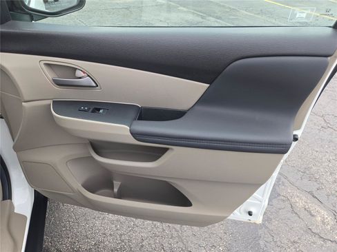 Used 2012 Honda Odyssey EX-L image 6