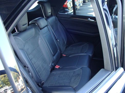 Used 2015 Mercedes-Benz ML 350 4MATIC image 9