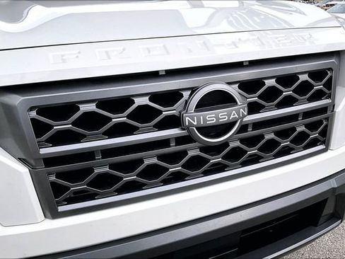 Certified 2024 Nissan Frontier SV w/ SV Convenience Package image 30