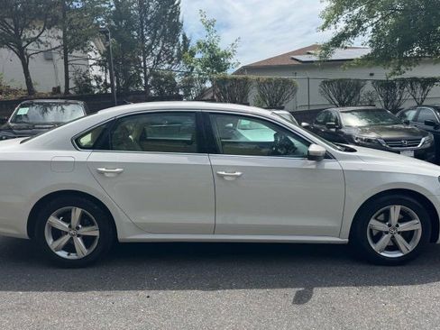 Used 2012 Volkswagen Passat 2.5 SE FWD image 8