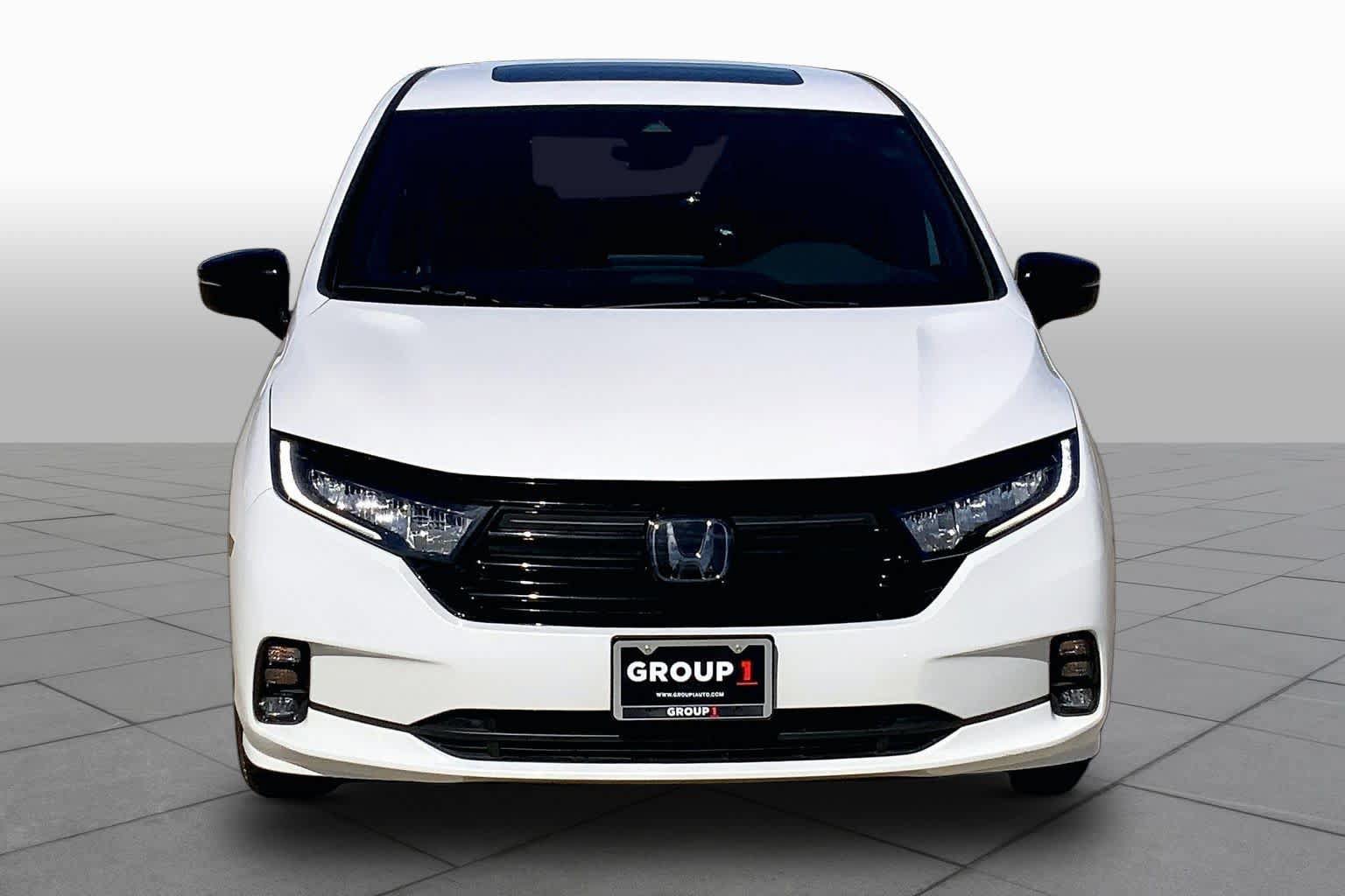 Used 2024 Honda Odyssey Sport image 4