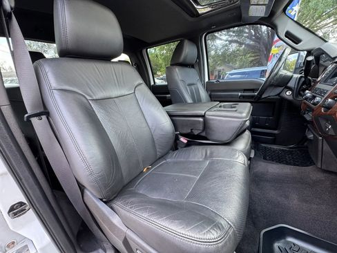 Used 2011 Ford F250 Lariat w/ Lariat Ultimate Pkg AWD/4WD image 14
