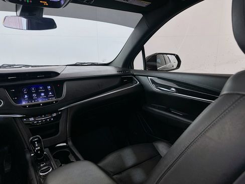 Used 2020 Cadillac XT5 Premium Luxury FWD image 25