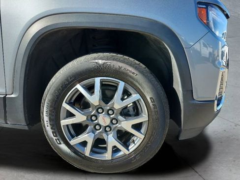 Used 2023 GMC Acadia SLT image 30