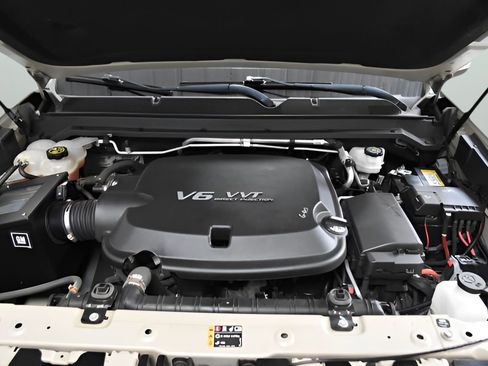 Used 2021 Chevrolet Colorado ZR2 w/ ZR2 Dusk Special Edition image 31