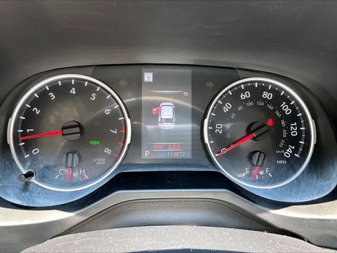 Used 2021 Toyota RAV4 XLE FWD image 12