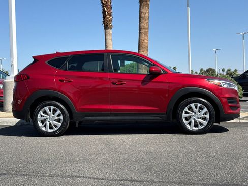 Used 2021 Hyundai Tucson SE image 2
