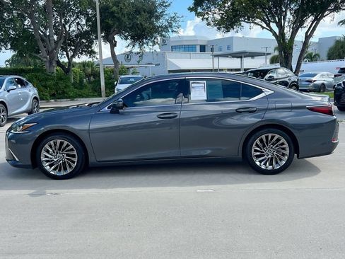 Certified 2025 Lexus ES 350 w/ Technology Package FWD image 4