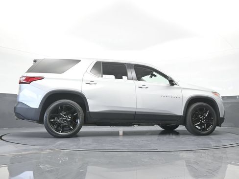 Used 2020 Chevrolet Traverse LS FWD image 57