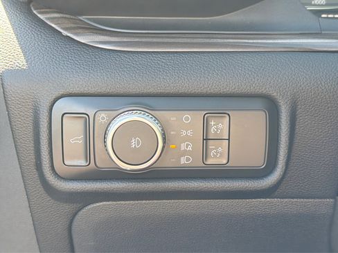 Used 2023 Ford Explorer Limited AWD/4WD image 22