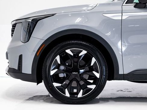 Used 2025 Kia Sorento SX FWD image 30