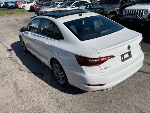 Used 2020 Volkswagen Jetta R-Line w/ R-Line Cold Weather Package FWD image 7