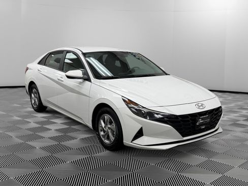 Certified 2023 Hyundai Elantra SE image 7