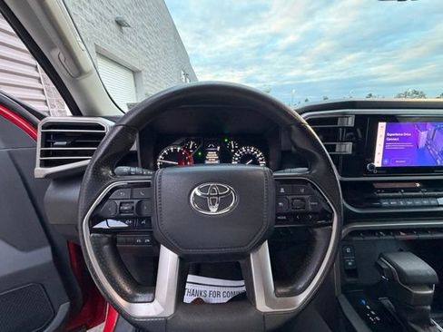 Used 2022 Toyota Tundra SR5 w/ SR5 Convenience Package AWD/4WD image 28