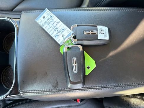 Certified 2023 Lincoln Nautilus AWD w/ Premium Package image 32