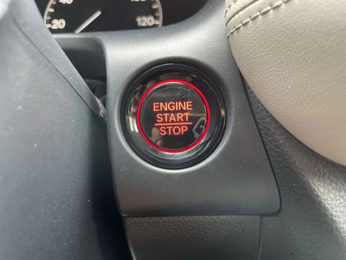 Certified 2023 Honda HR-V LX image 29