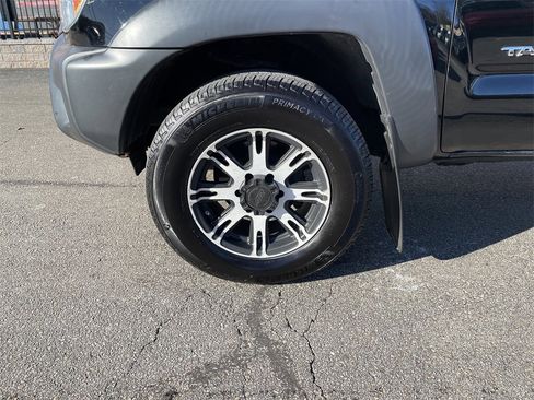 Used 2013 Toyota Tacoma 4x4 Access Cab V6 image 9