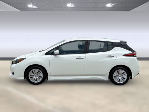 Used 2023 Nissan Leaf S FWD image 2