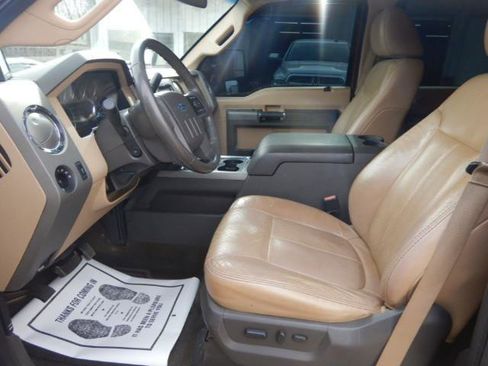 Used 2011 Ford F250 Lariat w/ Lariat Interior Pkg image 7