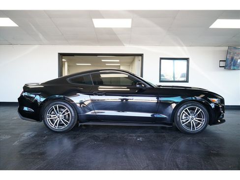Used 2016 Ford Mustang Premium RWD image 8
