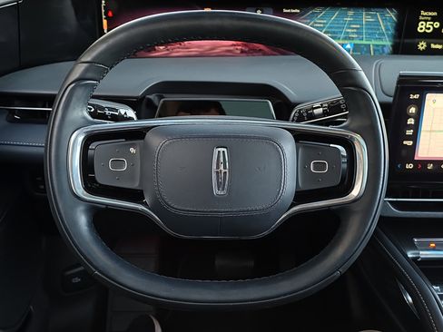 Used 2024 Lincoln Nautilus Reserve w/ Equipment Group 202A image 15