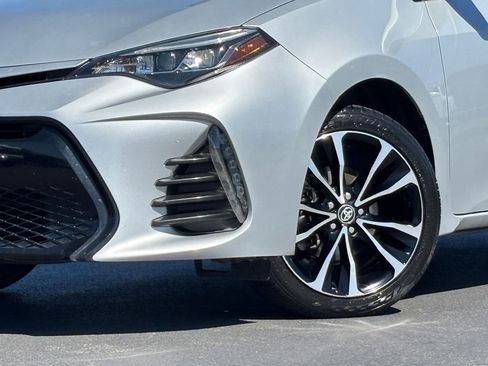 Used 2019 Toyota Corolla SE image 2