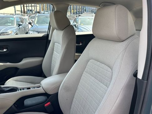 Used 2025 Honda HR-V LX image 17