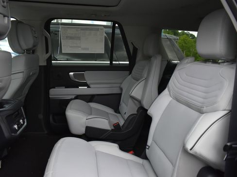 New 2026 Ford Expedition Max Platinum AWD/4WD image 42