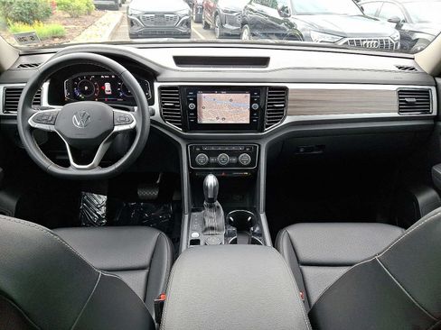 Used 2023 Volkswagen Atlas SEL AWD/4WD image 10