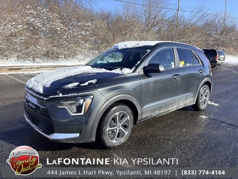 Certified 2024 Kia Niro EX image 1