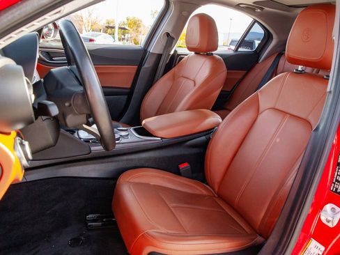 Used 2020 Alfa Romeo Giulia Ti w/ Nero Edizione image 13