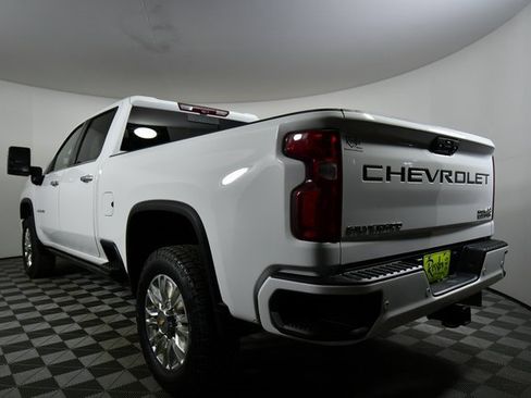 Used 2022 Chevrolet Silverado 3500 High Country w/ Technology Package image 13