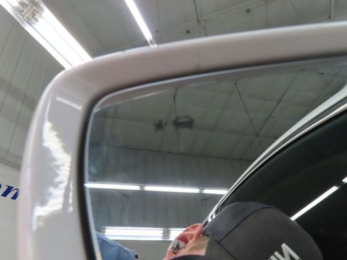 Used 2019 Buick Enclave Essence image 60