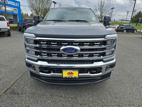 Used 2024 Ford F350 Lariat image 9