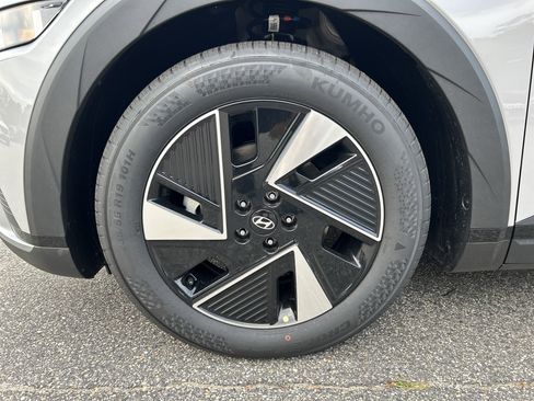 New 2025 Hyundai Ioniq 5 SEL image 11