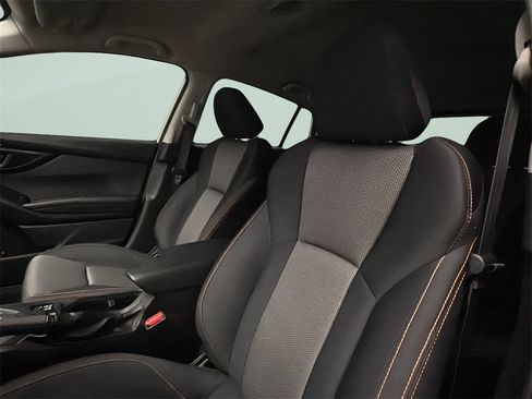 Used 2021 Subaru Crosstrek 2.0i Premium image 8