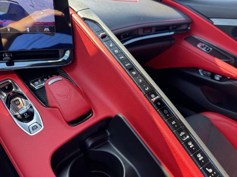 Used 2023 Chevrolet Corvette Stingray Preferred Cpe w/ Z51 Performance Package RWD image 23