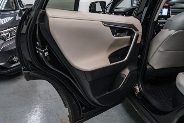 Used 2020 Toyota RAV4 Limited AWD/4WD image 42