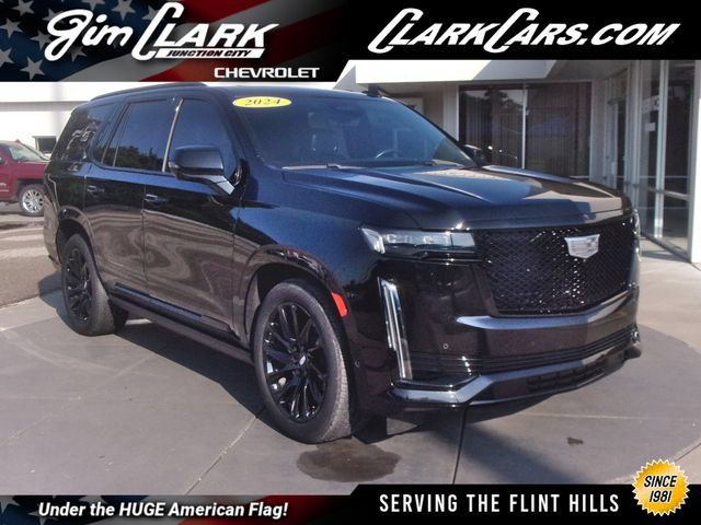 Used 2024 Cadillac Escalade Sport Platinum w/ LPO, ONYX Package AWD/4WD image 1