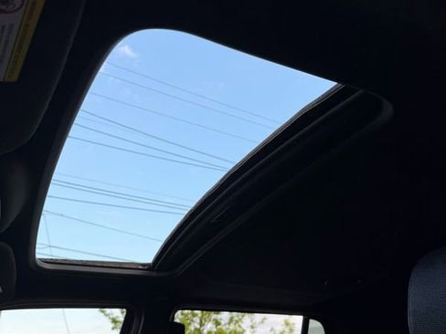 Used 2016 Ford Expedition Platinum image 16