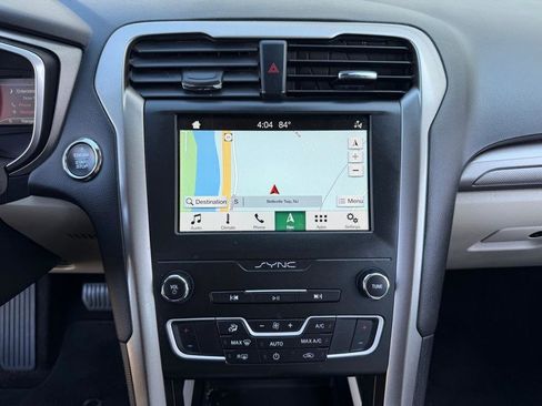 Used 2019 Ford Fusion SE FWD image 34
