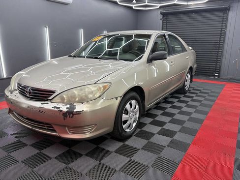 Used 2005 Toyota Camry LE image 4