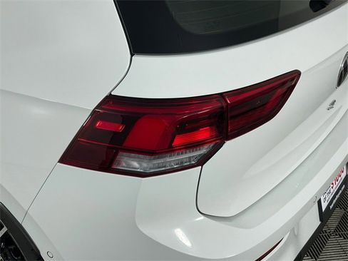 Used 2023 Volkswagen Golf R image 17